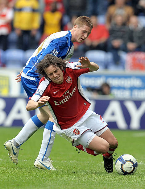 他总是不拘 他总是不拘